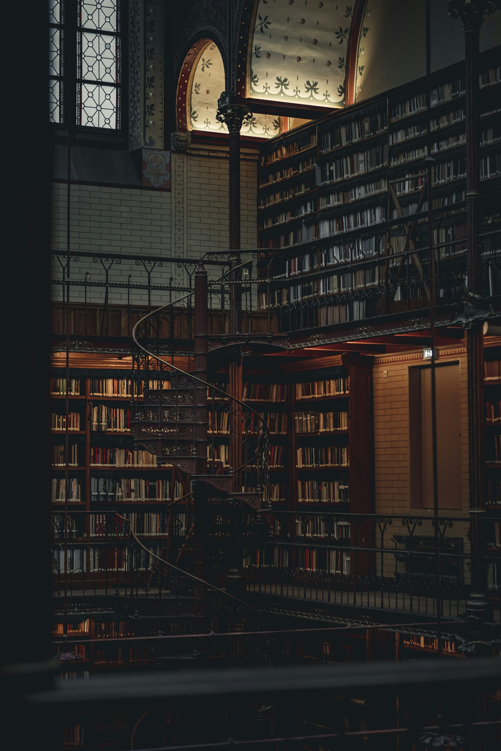 An image of a dark library